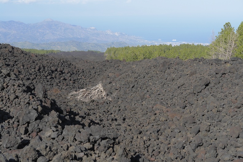 ETNA_la_lava_1_.JPG