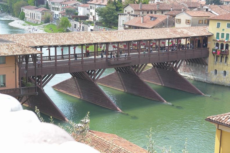 il_ponte_degli_alpini_a_Bassano.JPG